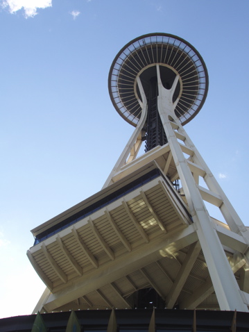 Seatacspaceneedle2_2